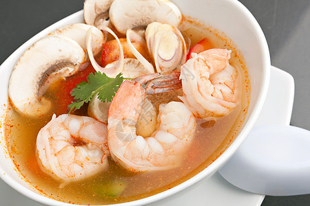泰国蔬菜汤 加虾贝类白色饮食烹饪对虾餐厅国王桌子香菜海鲜图片