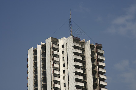 有天线的废弃建筑建筑学城市窗户工厂贫困风化图片