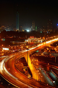 埃及开罗夜间场景城市旅行天空首都运动地标摩天大楼车辆旅游速度图片