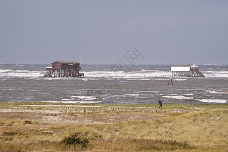 暴风暴洪水暴风雨灯光海岸海浪天气波浪糕点风暴潮高跷泥滩图片