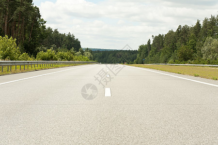 有美丽风景的道路背景图片