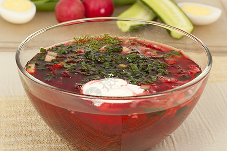冷甜菜汤羽毛萝卜烹饪奶油蔬菜食物红色玻璃洋葱国家图片