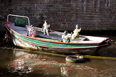 装在阿马斯特丹的船中牧歌运河图片