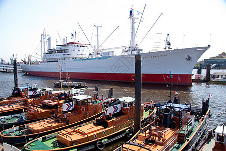汉堡贸易港口存储船舶黄色黑色长艇贮存同盟水船图片