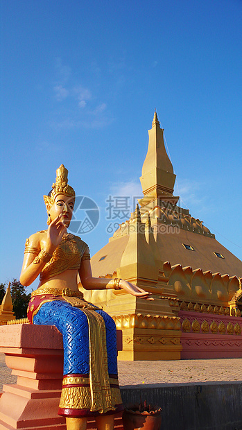 金佛雕塑和寺庙佛教徒建筑宗教金子旅行蓝色雕像遗产万象艺术图片