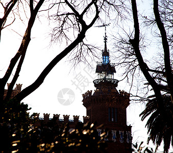 巴塞罗那城三龙城堡公园观光城市窗户建筑师日出日落旅游假期石工图片