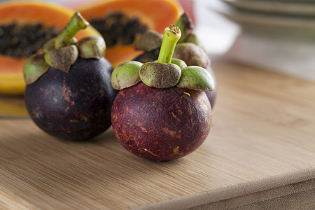 三个芒果异国紫色美食水果热带季节性营养情调山竹图片