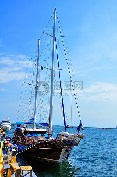 航行游艇桅杆旅行港口天空财富活动闲暇奢华汽艇航海图片