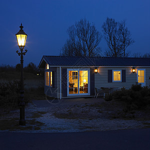 荷兰特克塞尔岛路灯房子小夜灯光源世界住房位置夜灯外观建筑图片
