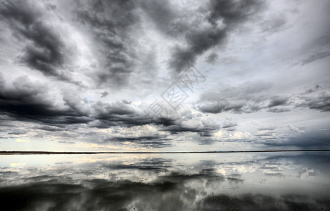 萨斯喀彻温湖反省反射场景天空自然图片