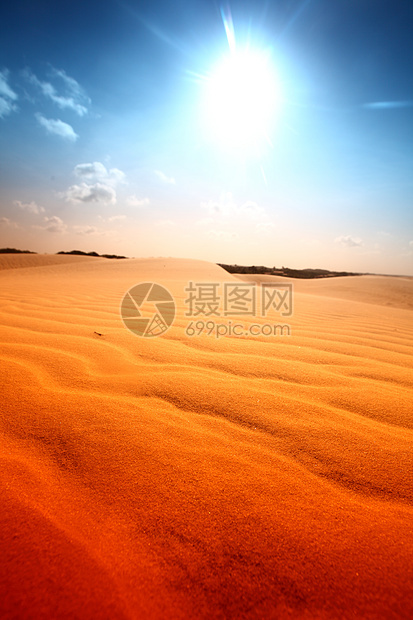 沙漠地区沙丘口渴日落全景橙子地形晴天旅游游客干旱图片