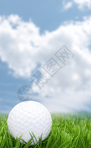 高尔夫球球游戏绿色课程蓝色推杆草地场地天空运动球道背景图片