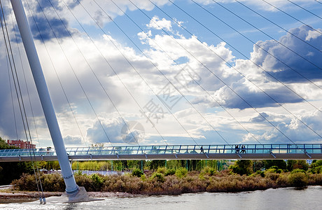 现代桥架细节景观场景街道隧道旅行城市天际民众运输天空背景