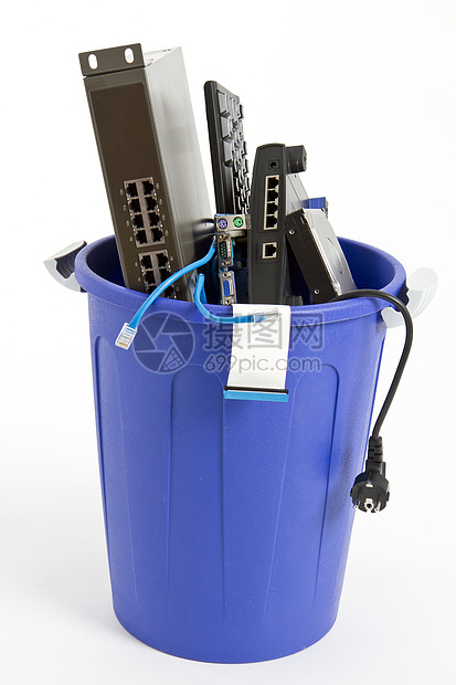垃圾桶中电子废料垃圾键盘废纸技术电脑线设备回收部分内存电子产品图片
