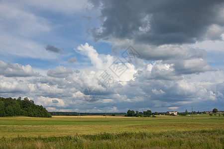 夏季地平天空风景草地场地牧场全景城市农业场景土地蓝色图片