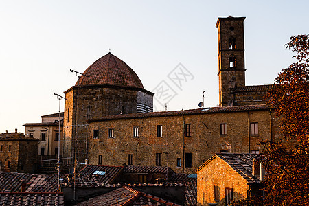 意大利托斯卡纳的伏尔特拉小城日落教会正方形吸引力村庄爬坡大教堂宗教石头晴天旅行图片