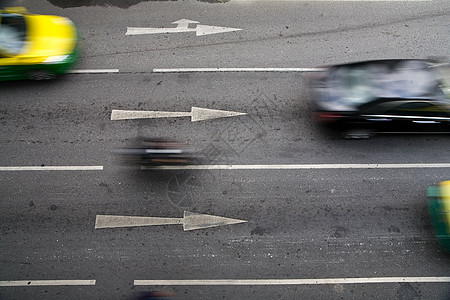 箭头指标条纹街道车道交通水泥旅行黑色指导指针粒状图片