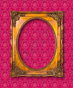 粉红色壁纸上的金木框 有剪切路径风俗展览金属金子照片乡村边界框架利润纹饰图片