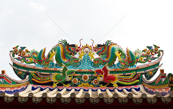 与世隔绝的双龙雕像传统艺术装饰品金子动物财富宗教文化寺庙力量图片