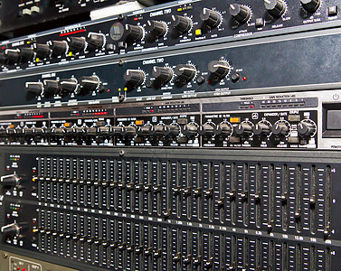 扩音器系统电子按钮调节器推子安慰技术音乐调音台工作室收音机图片