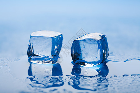 融化的冰块冰箱水分液体蓝色立方体调子反射生态冻结环境图片