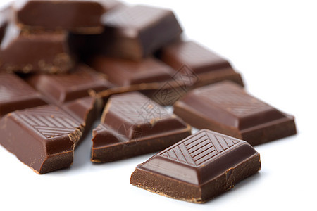 分离的碎碎巧克力片糖果营养育肥甜点巧克力棕色小吃美食食物诱惑图片