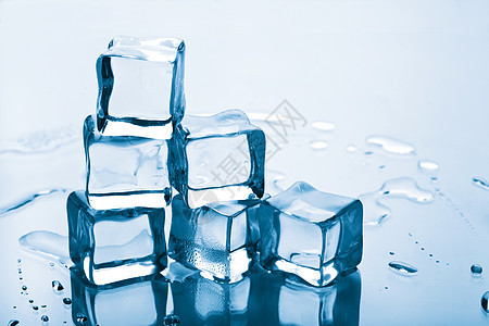 融化的冰块冻结蓝色液体调子环境立方体水分反射冰箱图片