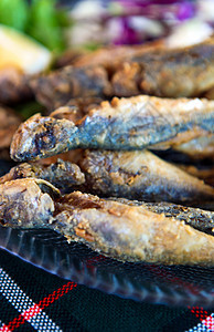 炸鱼和薯片蔬菜鳕鱼饮食柠檬美食鱼片牛扒盘子餐厅海鲜图片