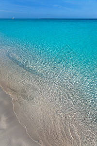 热带热带沙滩 有白沙和绿松石瓦特放松天空假期波纹支撑水晶太阳地标海洋晴天图片