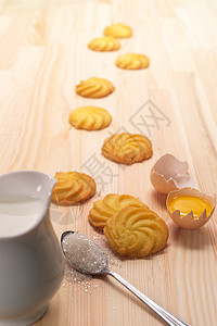 做烤饼干黄油面粉桌子厨房蛋糕手工用具甜点木头食物图片