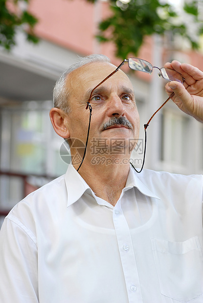 人画像胡子祖父母男人近视眼镜退休衬衫视力头发祖父图片