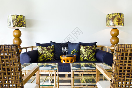 当代沙发竹竹座席奢华家具住宅长椅花朵设计师蓝色房间客厅桌子图片