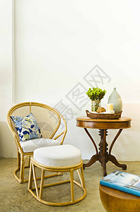 桌椅组合竹竹条座席区木头客厅座位奢华靠垫托盘房间风格休息室花朵图片