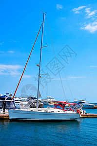 航行游艇奢华血管天空港口码头运动航海蓝色汽艇财富图片