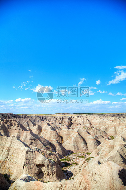 美国南达科塔巴德兰国家公园风景孤独天空地标砂岩红色山脉荒地荒野地形编队图片