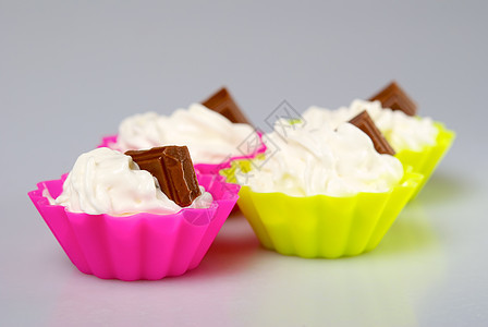 四分四部分奶油宏观小吃粉色白色烹饪装饰巧克力午餐漩涡团体图片