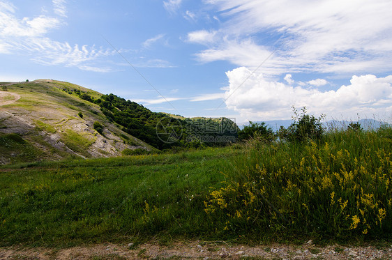 山地高原 克里米亚 乌克兰山坡爬坡岩石植物天空季节地形场地草地阳光图片