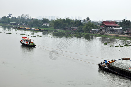 乘船旅行天空发动机风景季节蓝色生态叶子山脉海洋反射图片