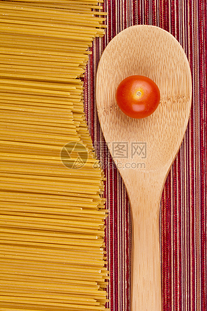 番茄和面粉饮食圆形美食面条烹饪金子蔬菜红色营养黄色图片