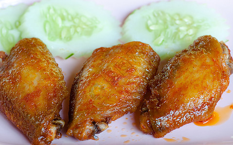 炸鸡沙拉零食胸部脆皮营养翅膀叶子胡椒美食香料图片
