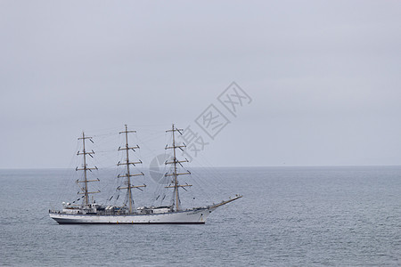 复古帆船“Nadezhda”号帆船背景