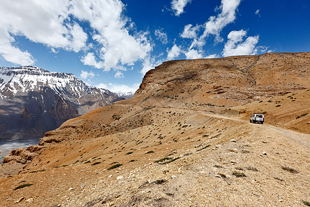 喜马拉雅山公路越野车风光风景汽车乡村摩托车道路运输车辆山脉图片
