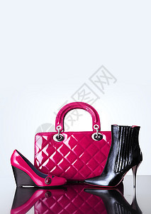 鞋子和手袋 时装照片镜子奢华粉色反射购物黑色高跟鞋皮革风格图片