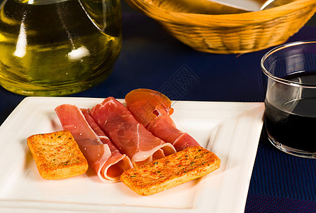 塞拉诺汉姆塔帕红色起动机猪肉美食盘子水平服务图片