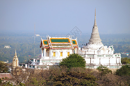 泰国Petchburi山顶的寺庙图片