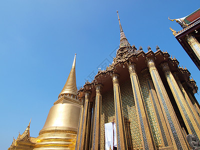 泰国曼谷大宫金塔寺庙游客奢华历史天空宝塔艺术文化旅游建筑图片