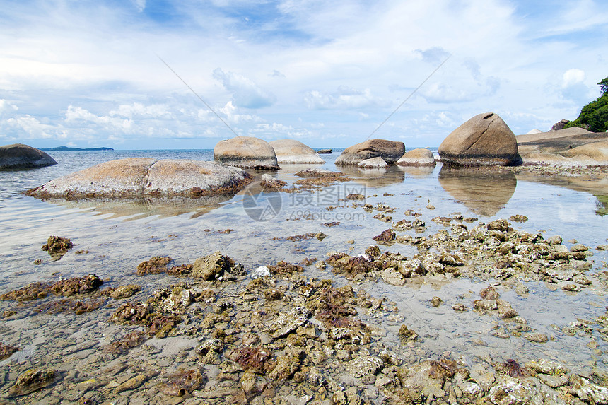 泰国高山水岛 海滩上堆积的岩石海岸旅游热带海洋异国支撑情调游客天堂海湾图片