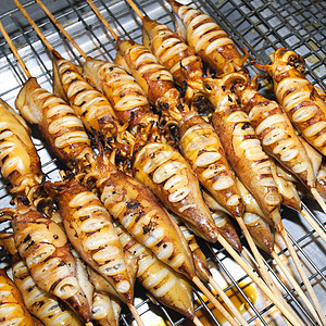 泰海市场许多烤鱿鱼团体食物美食生产午餐饮食荒野海洋煮沸海鲜图片