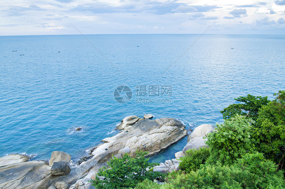 泰国高山水岛 海上岩石堆积如山情调蓝色海洋假期旅行酒店海湾巨石天空棕榈图片