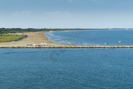 威尼斯海滩房子支撑旅游海岸海浪海洋安全蓝色金融灯塔图片